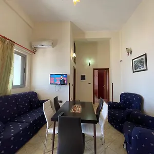 verificați disponibilitatea