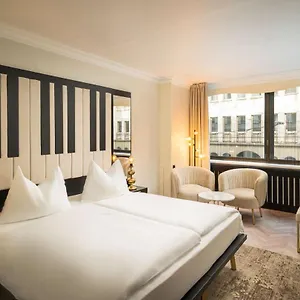 Otel Elaya Center