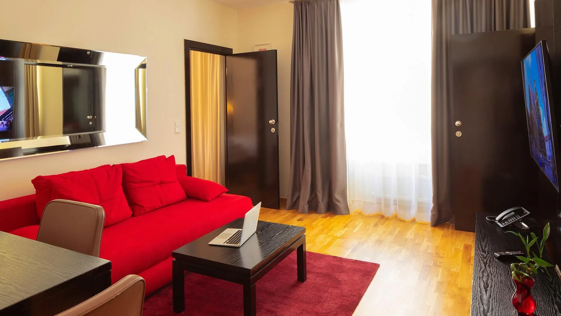 The Levante Rathaus Apartments Vienna 4*,