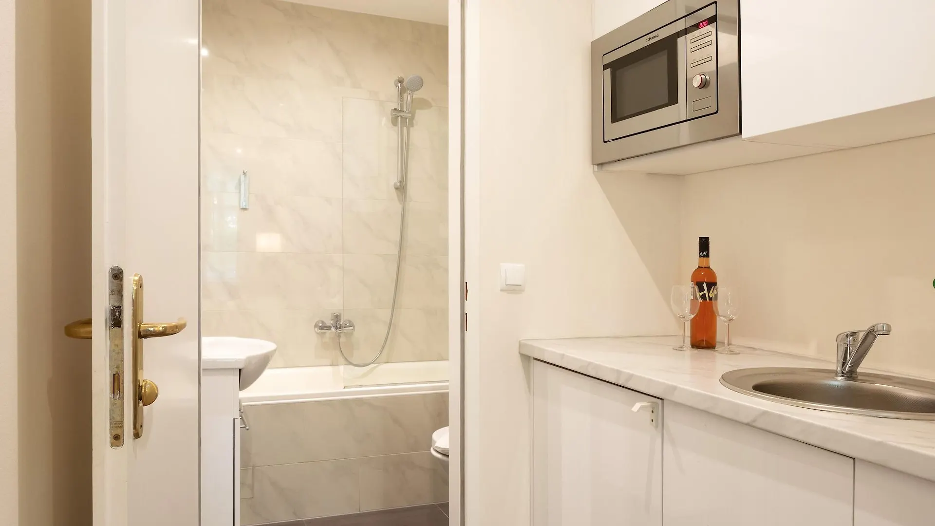 The Levante Rathaus Apartments Vienna